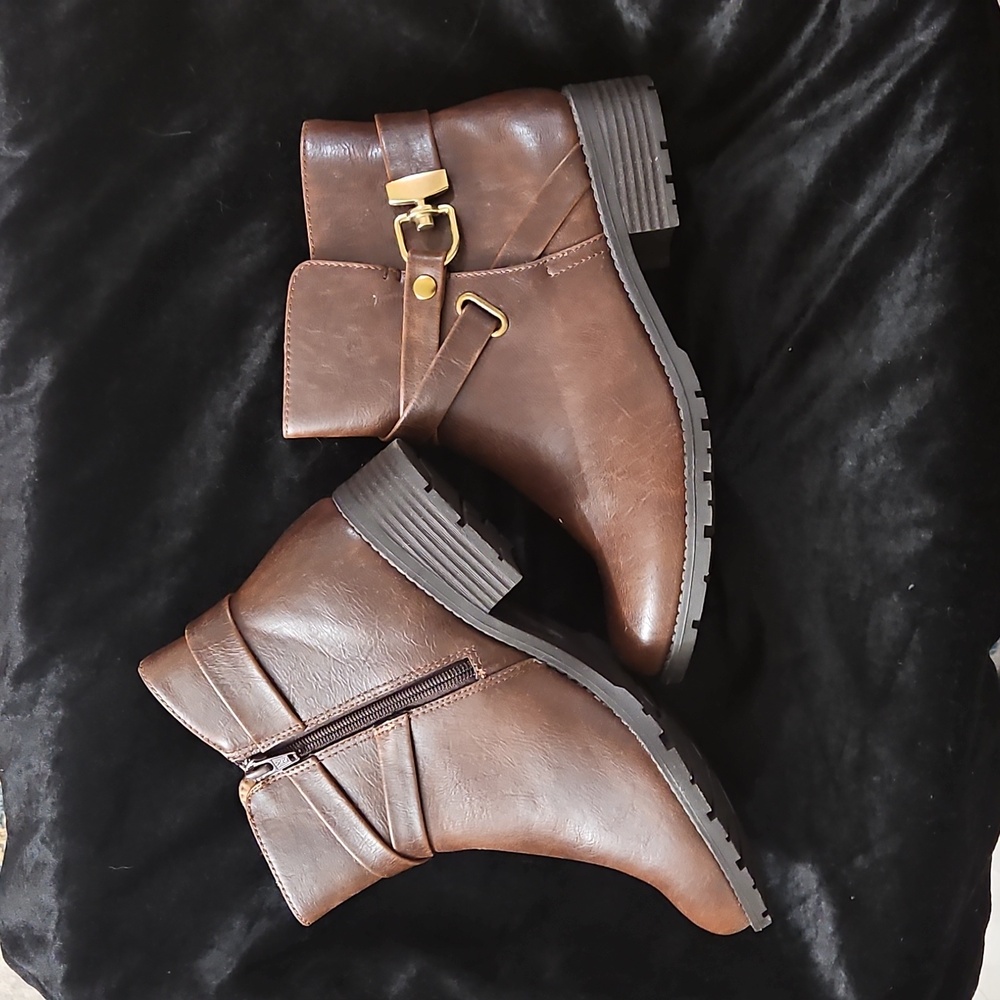 Women's boots